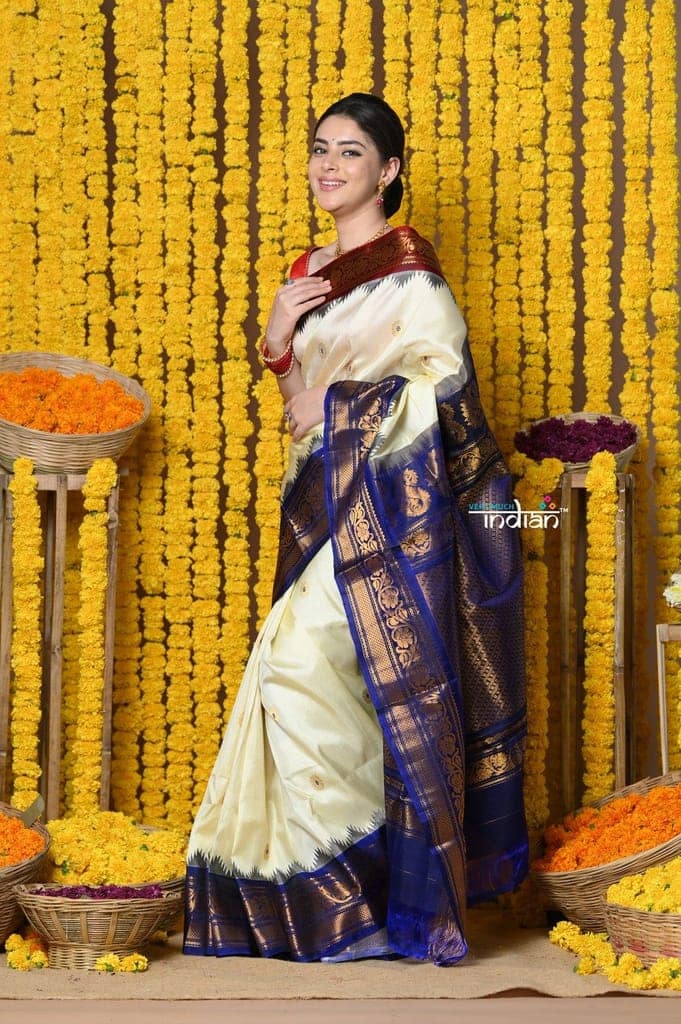 Rajsi~ Handloom Pure Silk Gadwal Saree Handcrafted Zari Pallu In White and Blue Border view 3