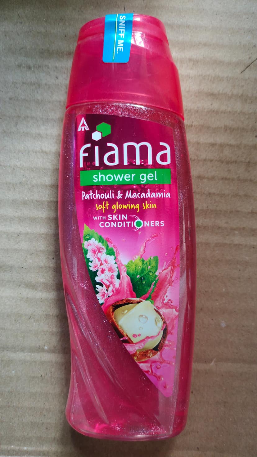 Fiama shower gel patchouli & macadamia soft glowing skin
