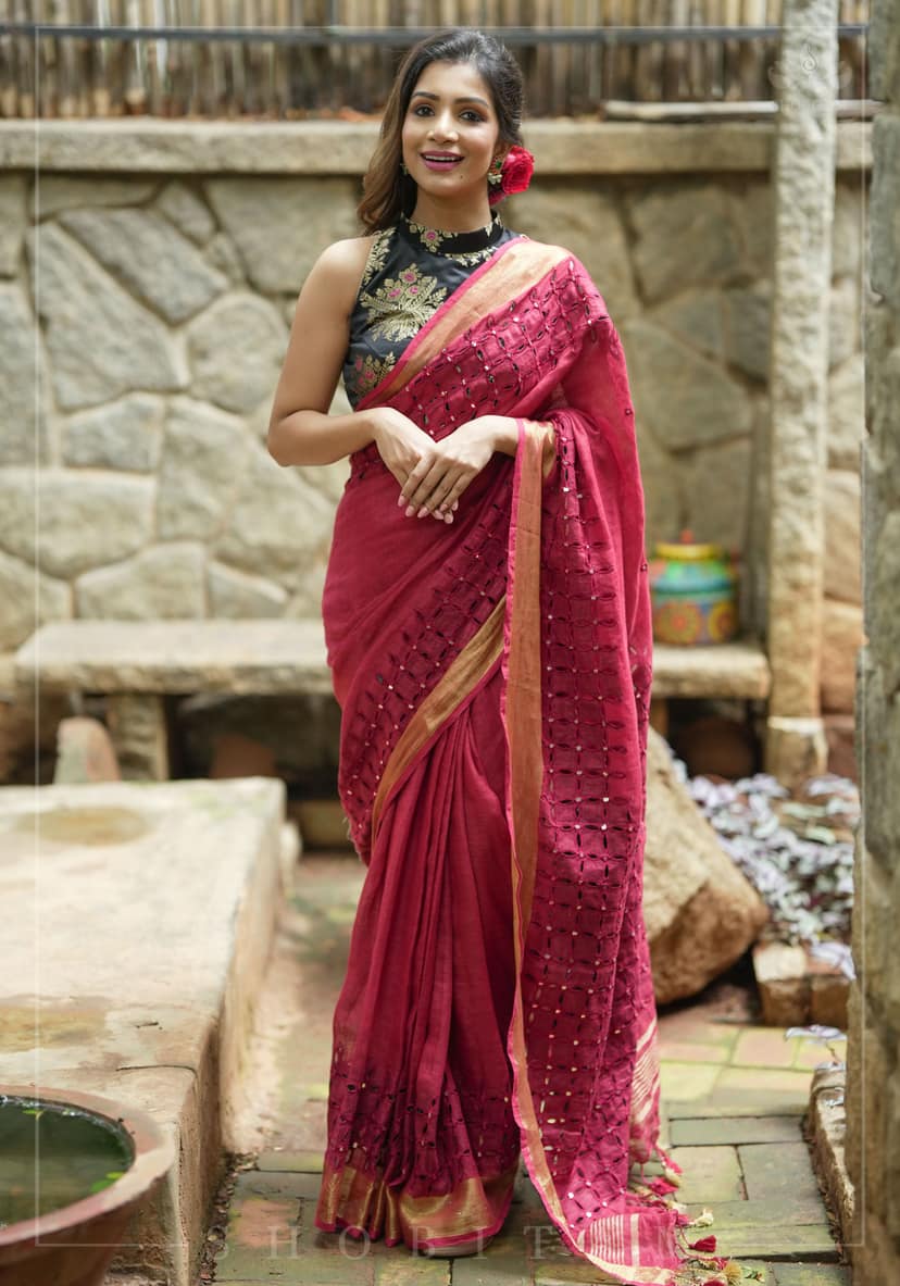 Chudi Design- Linen by Linen Cutwork and Mirrorwork Saree in Deep Red view 3