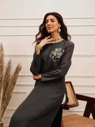 Midnight Elegance Embroidered Kurta