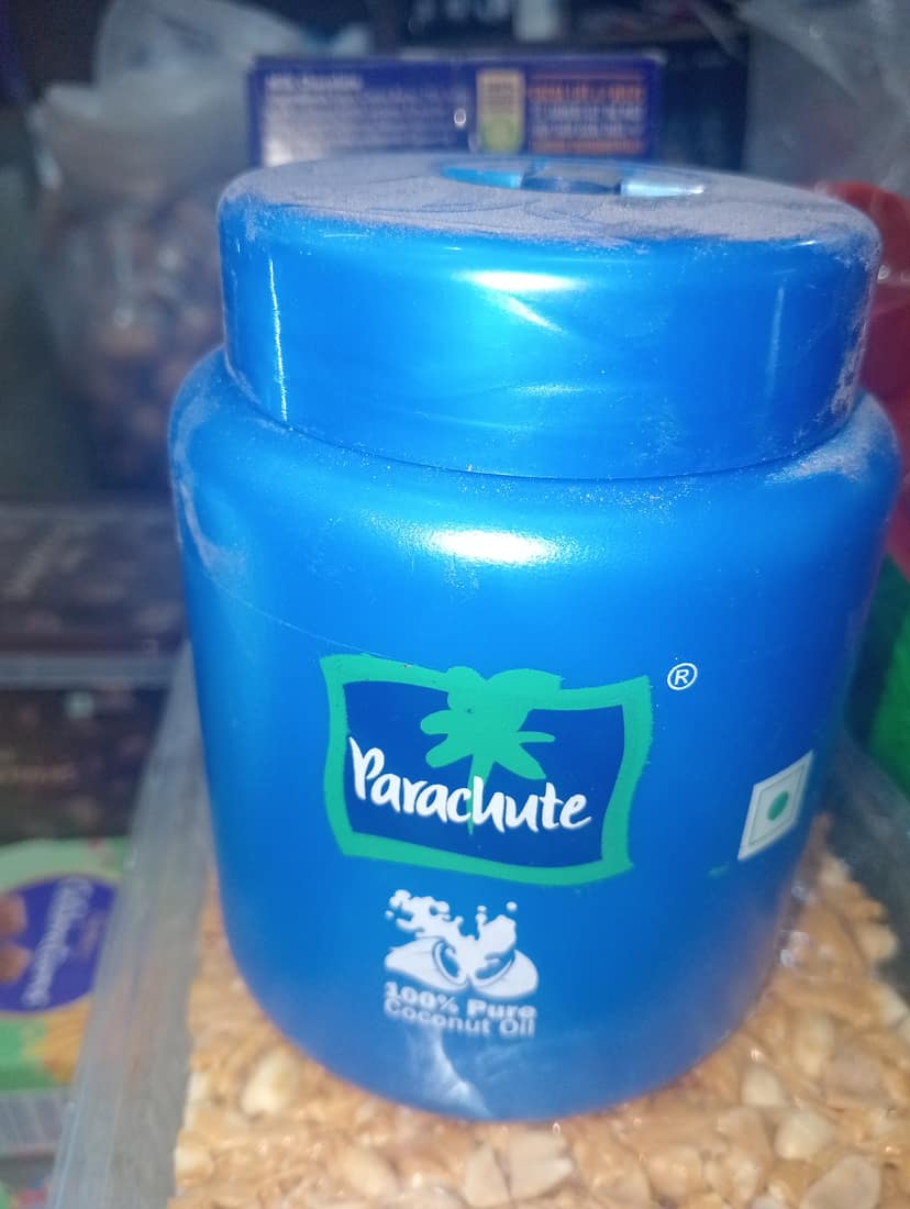 Parachute coconut oil