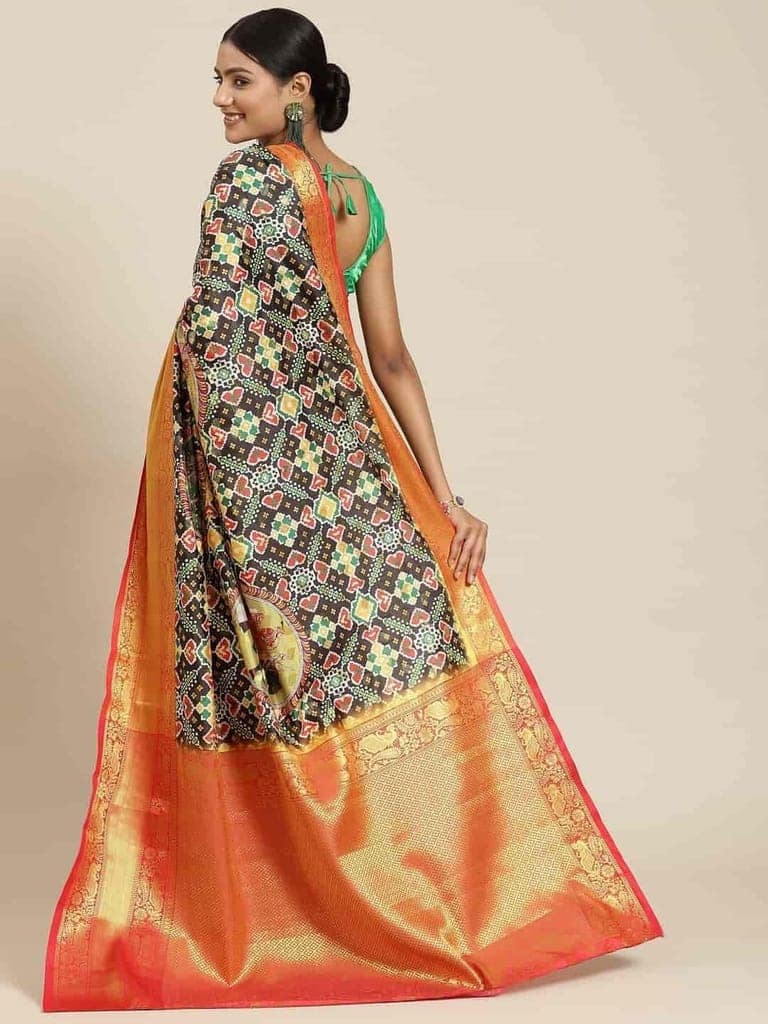 Women's Banarasi Digital Printed Zari Woven Saree with Unstiched Blouse Piece view 2