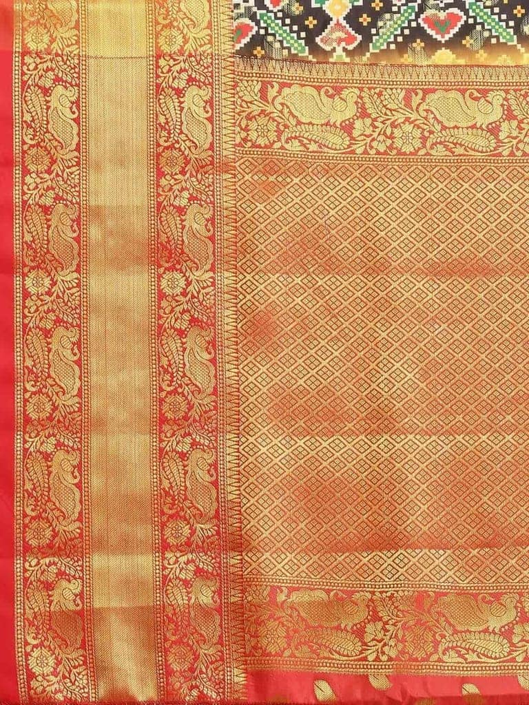 Women's Banarasi Digital Printed Zari Woven Saree with Unstiched Blouse Piece view 6