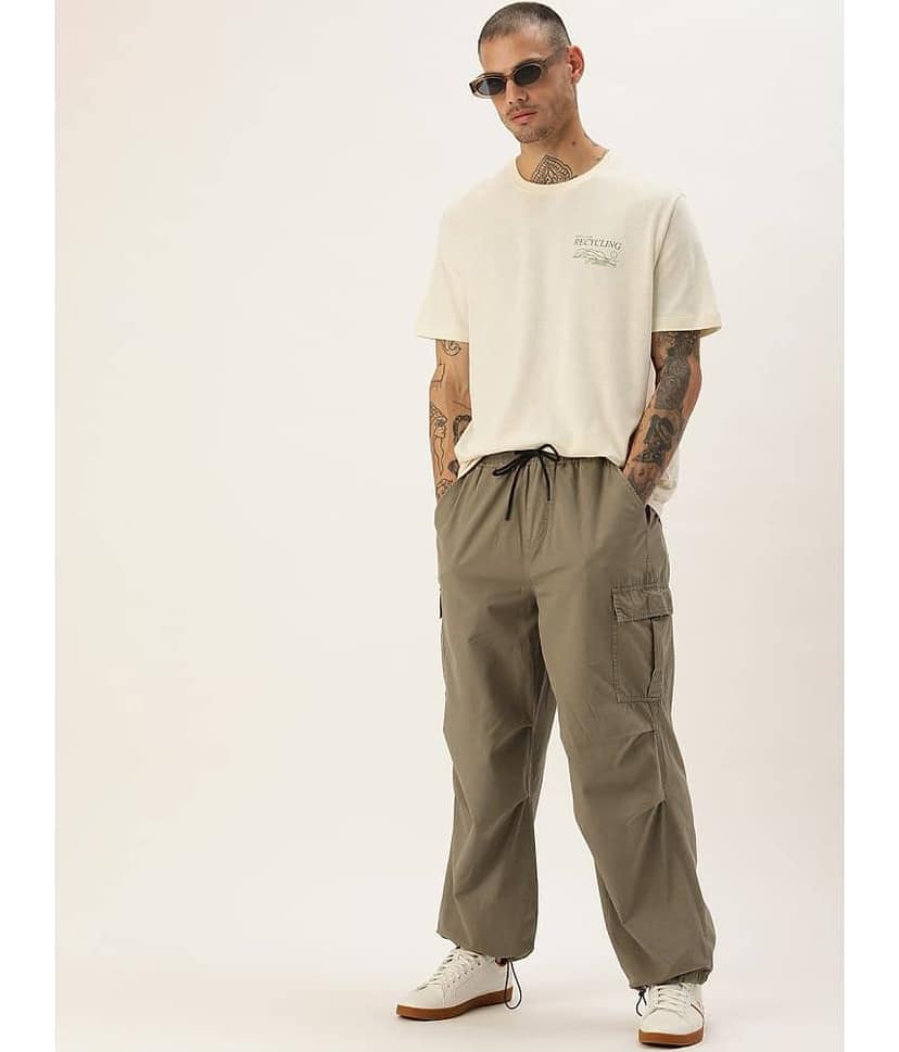 Bene Kleed Unisex Parachute Fit Cotton Cargos Trousers view 5