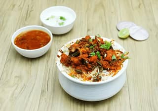 Veg biryani (half) + chaap