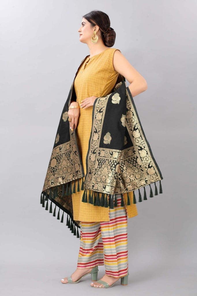 Women Black &amp; Gold Coloured Jacquared Banarasi Dupatta view 3