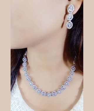 Ladymania Silver Alloy Necklace Set ( Pack of 1 )