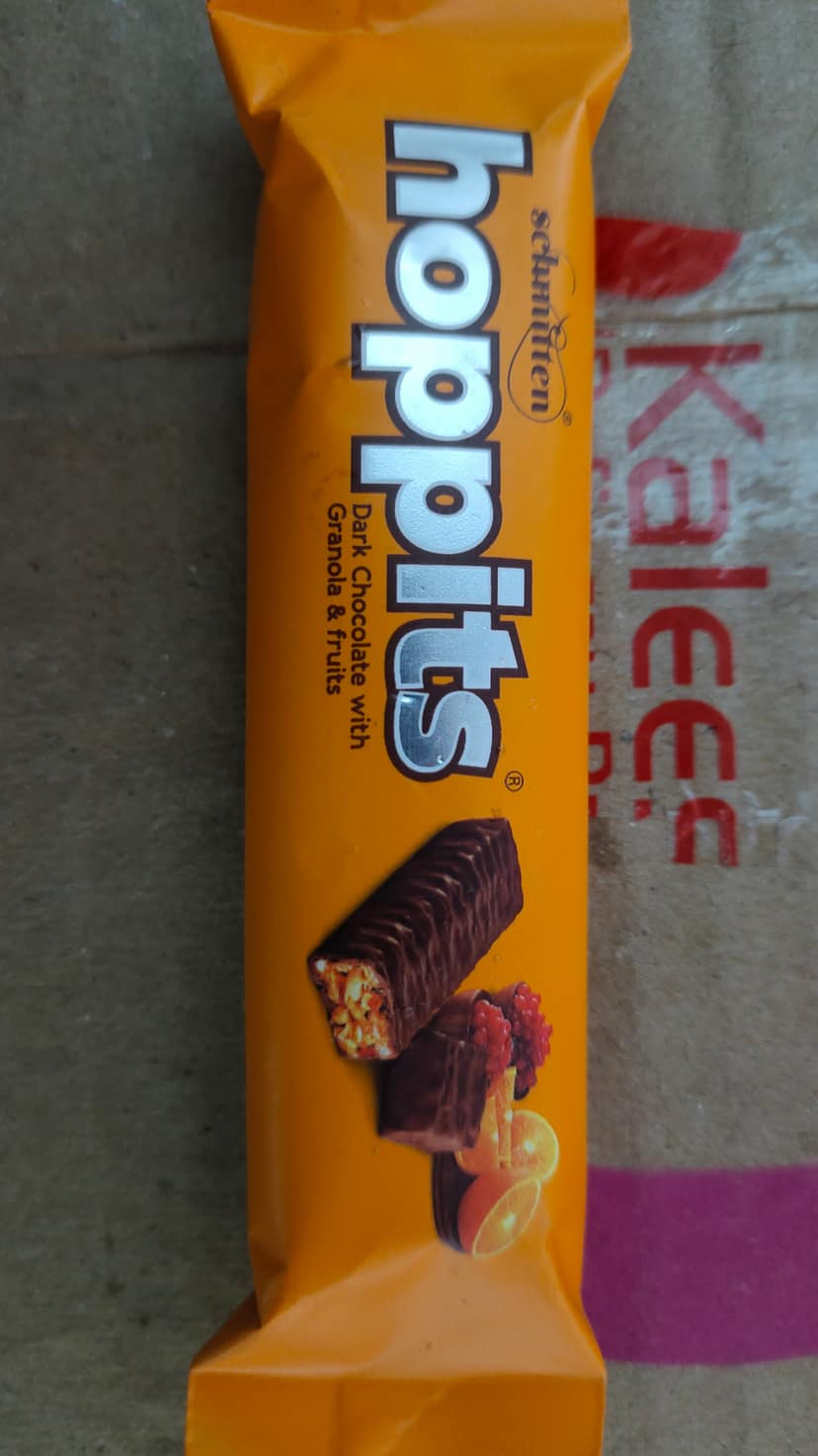 Schmitten hoppita dark chocolate with granola & feuits