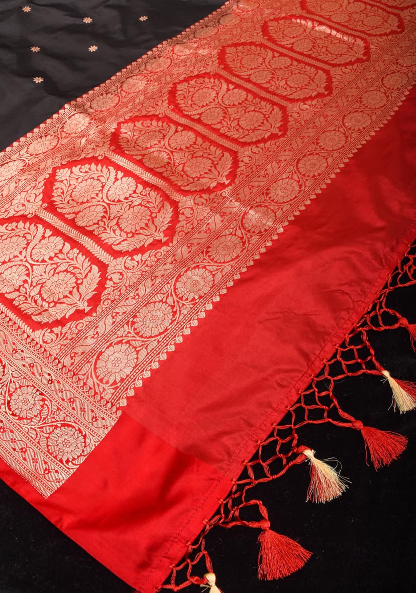 Black and Red Authentic Katan Silk Banarasi Saree with Chunri Buttis and Koniya Motifs | SILK MARK CERTIFIED view 6