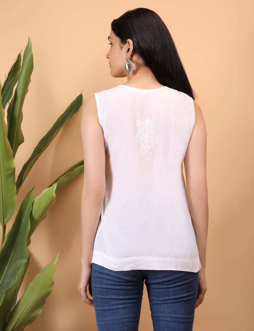 Shwet Women Purple Chikankari Sleevless Yoke Top view 3