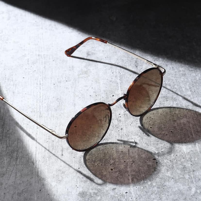 Eyenaks Round Shape Unisex Metal Sunglasses | UV 400 Protection | Everyday Wear | Spring Hinges for Comfortable Fit | Pack Of 1 (Green Cheetah) view 5