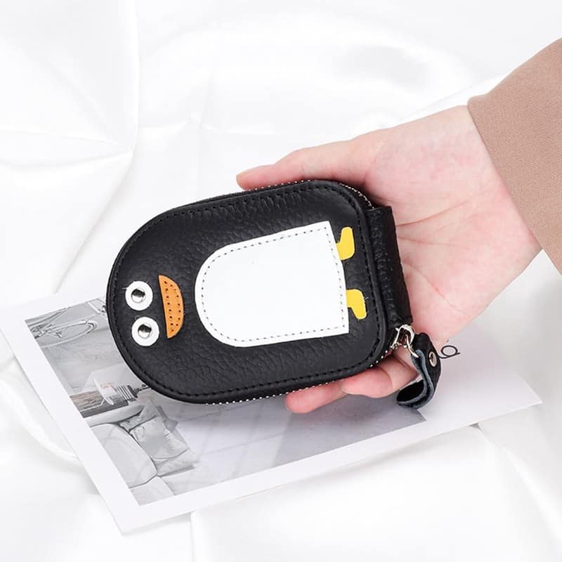 Cartoon Penguin Design Mini Wallet, Zipper Coin Purse, Classic Credit Card Holder view 4