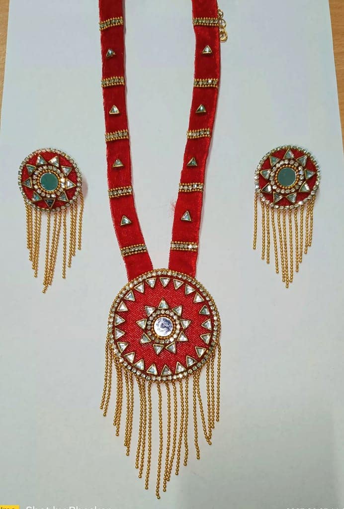 Copper and Brass and Steel and Black Metal and Wood and Paper and Fabric and Stones and Others Chains & Necklaces view 3