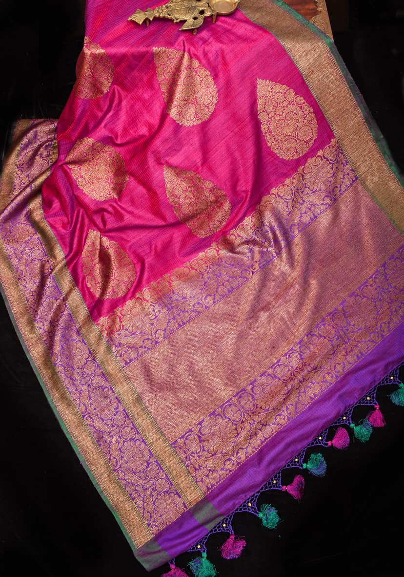 Pre-Order Stunning Pink Dual tone Dupion Banarasi Silk Saree with large Antique zari motifs and Two Tone Border | SILK MARK Certified view 2