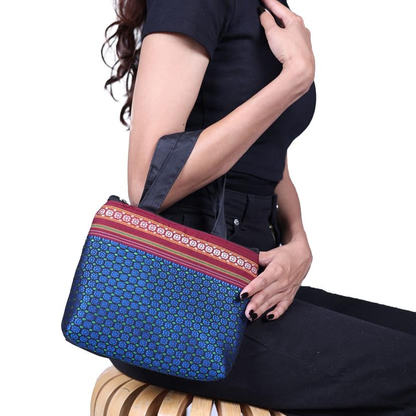 Handy Khun Hand Purse view 2