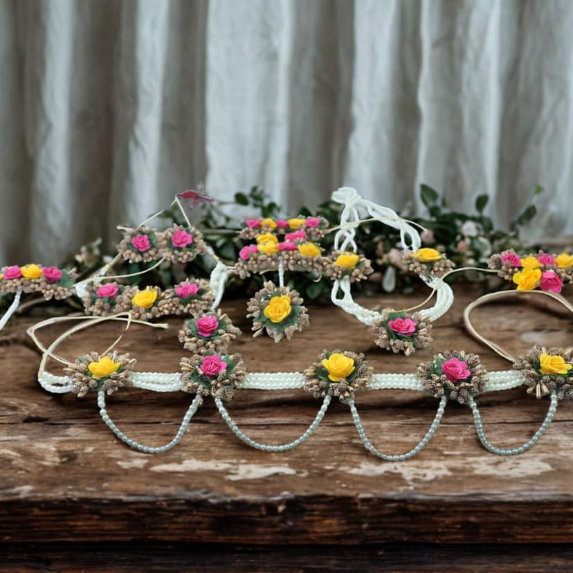 Handmade Flower Jewellery [23X7.5X18cm]