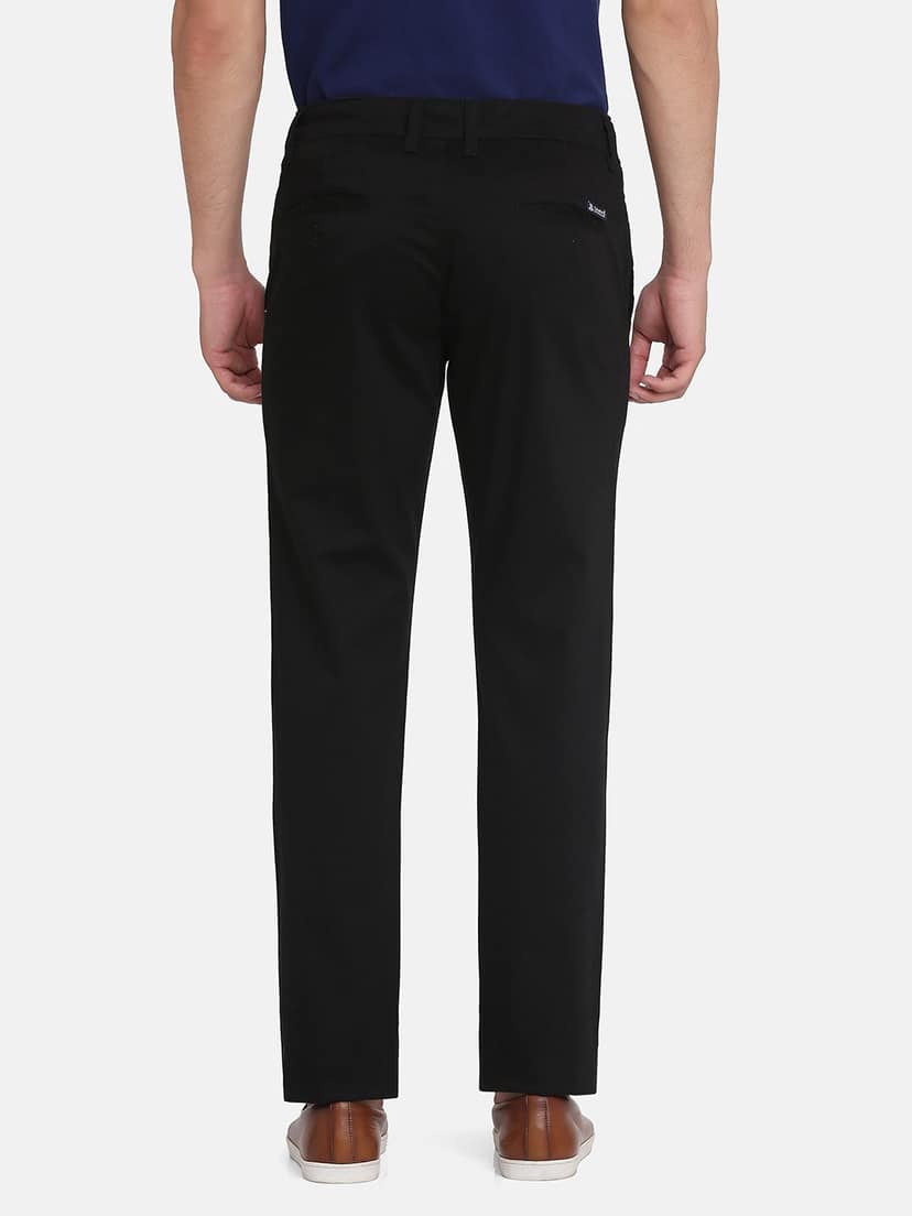 TAHVO men chinos view 2