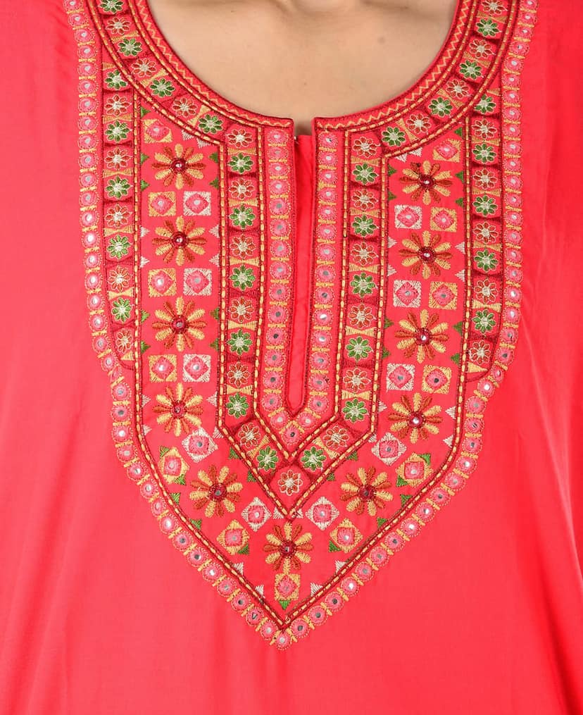 VALENCIA SLEEPWEAR Women's Nighty view 5