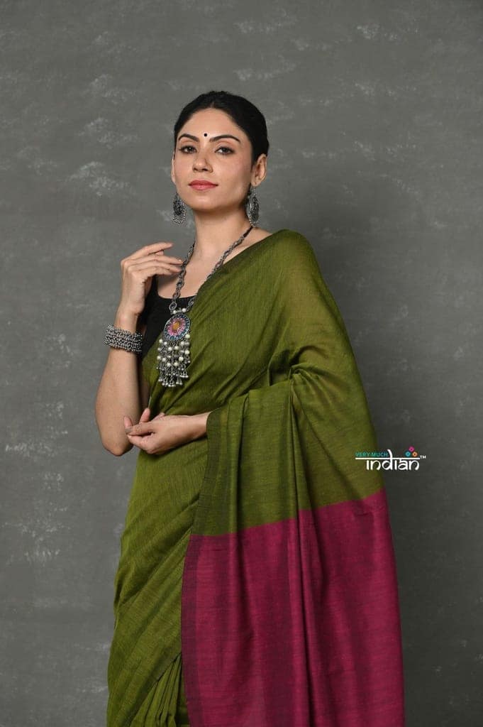 Tyohaar ~ Pure Mul Cotton Handloom Saree ~ Mehendi Green view 5