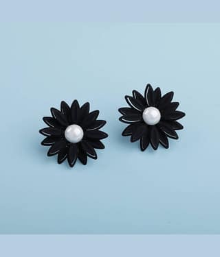 Silver Shine - Black Stud Earrings ( Pack of 1 )