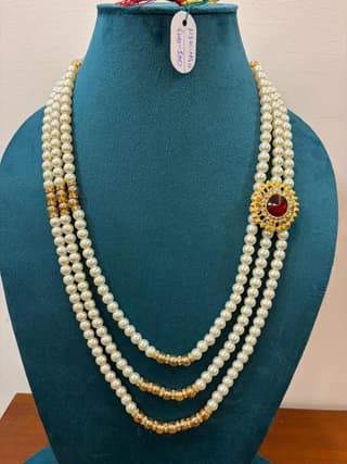 side brooch white moti swagat mala for barati