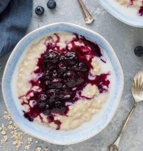 Blueberry oatmeal bowl
