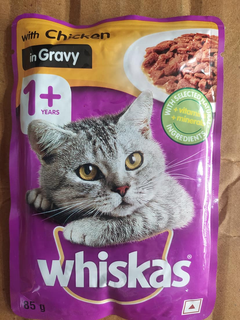 With chicken In gravy 1+ Years +vitamins +minerals With selec Nat Whiskas Ration purpose only