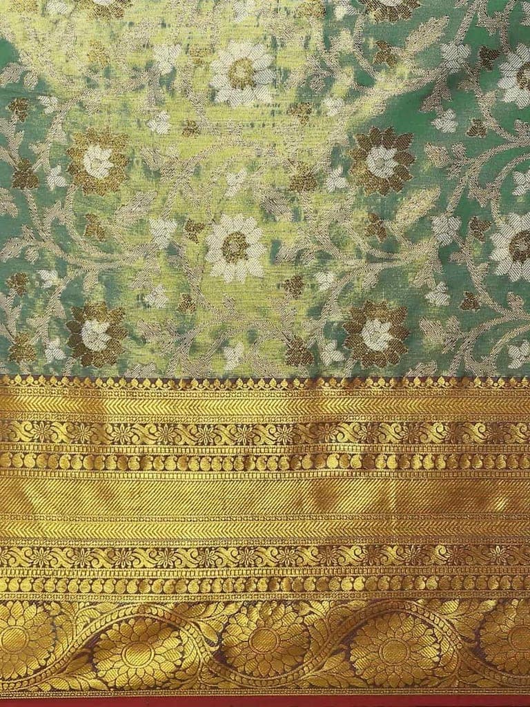 Women's Brocade Soft Silk Zari Woven Saree With Unstiched Blouse Piece view 3