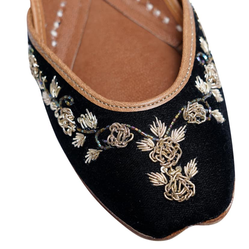 RSK ETHNIC WEAR, Black Color Embroidered Handmade Jutti for Women with Soft Leather and Double Cushion view 4
