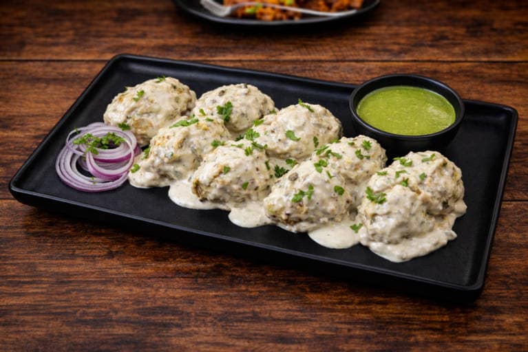 Masala Malai Chicken Momos (8 Pcs)