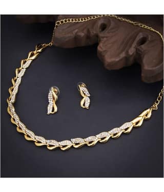 Sukkhi - Gold Alloy Necklace Set ( Pack of 1 )