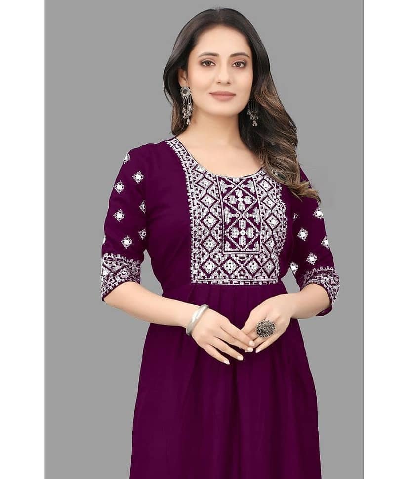 QPEEZ - Green Rayon Women's Flared Kurti ( Pack of 1 ) view 2