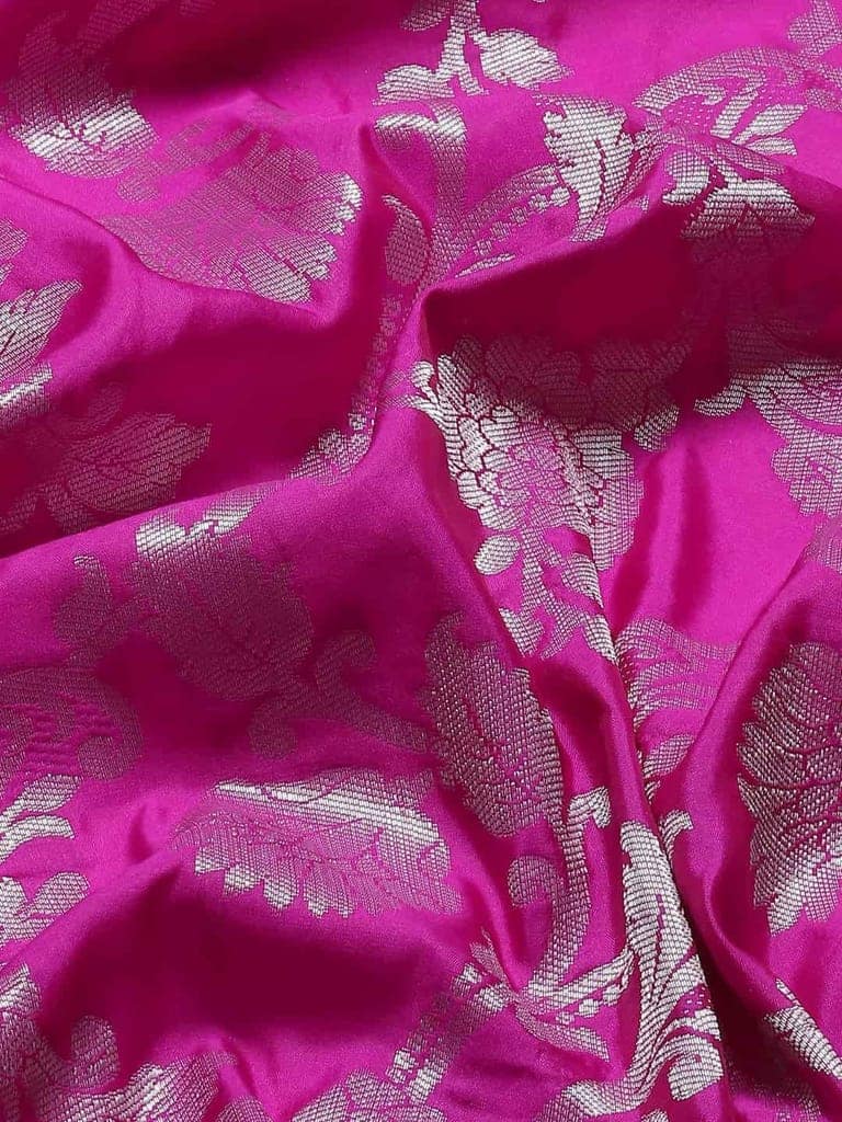 Women's Brocade Soft Silk Zari Woven Saree With Unstiched Blouse Piece view 6