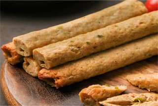 Gigg's Meat Achari Chicken Seekh Kebab, 500 gm