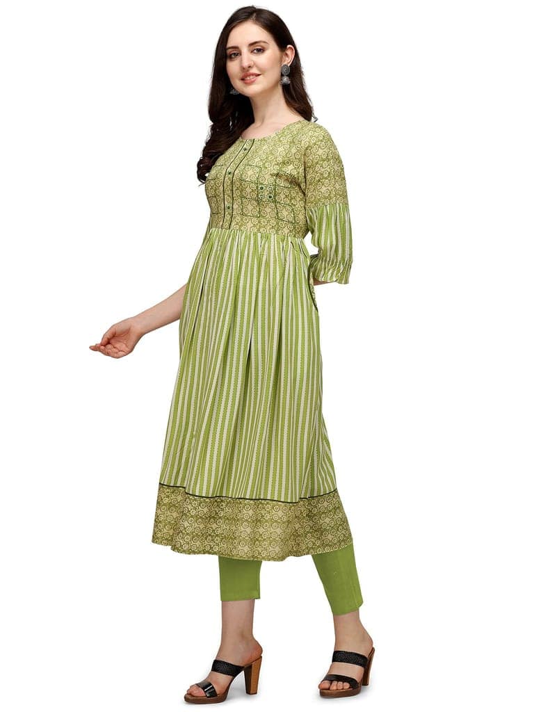 SHOPPING QUEEN Parrot Rayon Resham Embroidery Women's Flared Kurta view 3