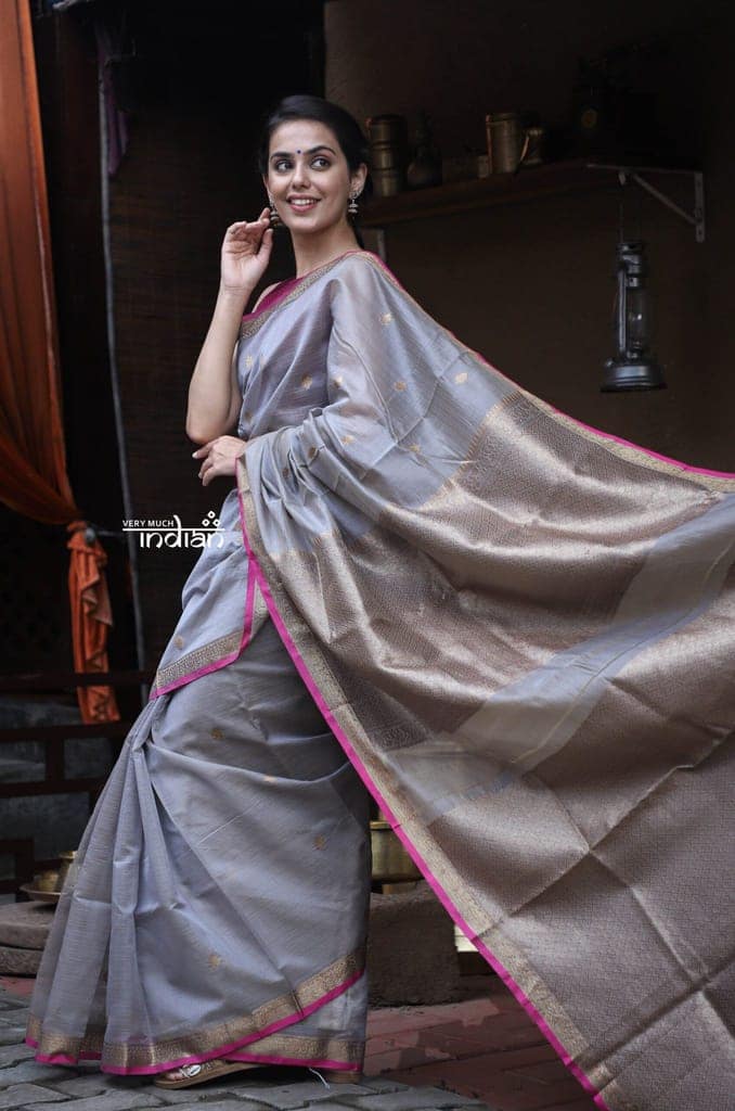 Utsaav ~ Banarasi Pure Cotton Silk Chanderi Handloom in Beautiful Grey and Pink with Subtle Zari