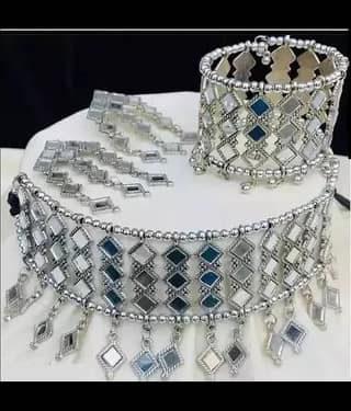 Samridhi DC Silver Alloy Necklace Set ( Pack of 1 )