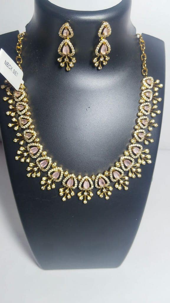 Bridal Necklace Set with Earrings in Gold and Pink