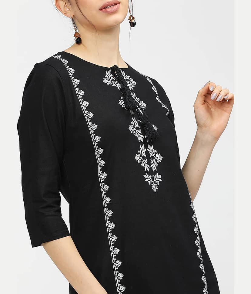 Vishudh Women Cotton Printed Straight Kurti ( Black ) view 4