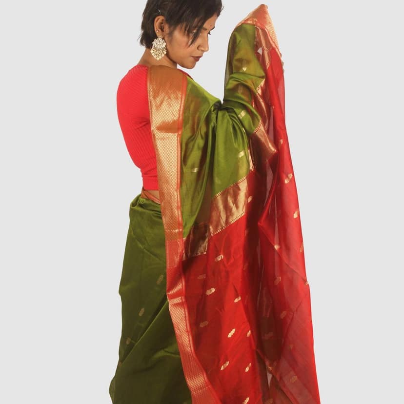 Olive Green Maheshwari Silk Saree with Diamond Border and Khat Buti view 6