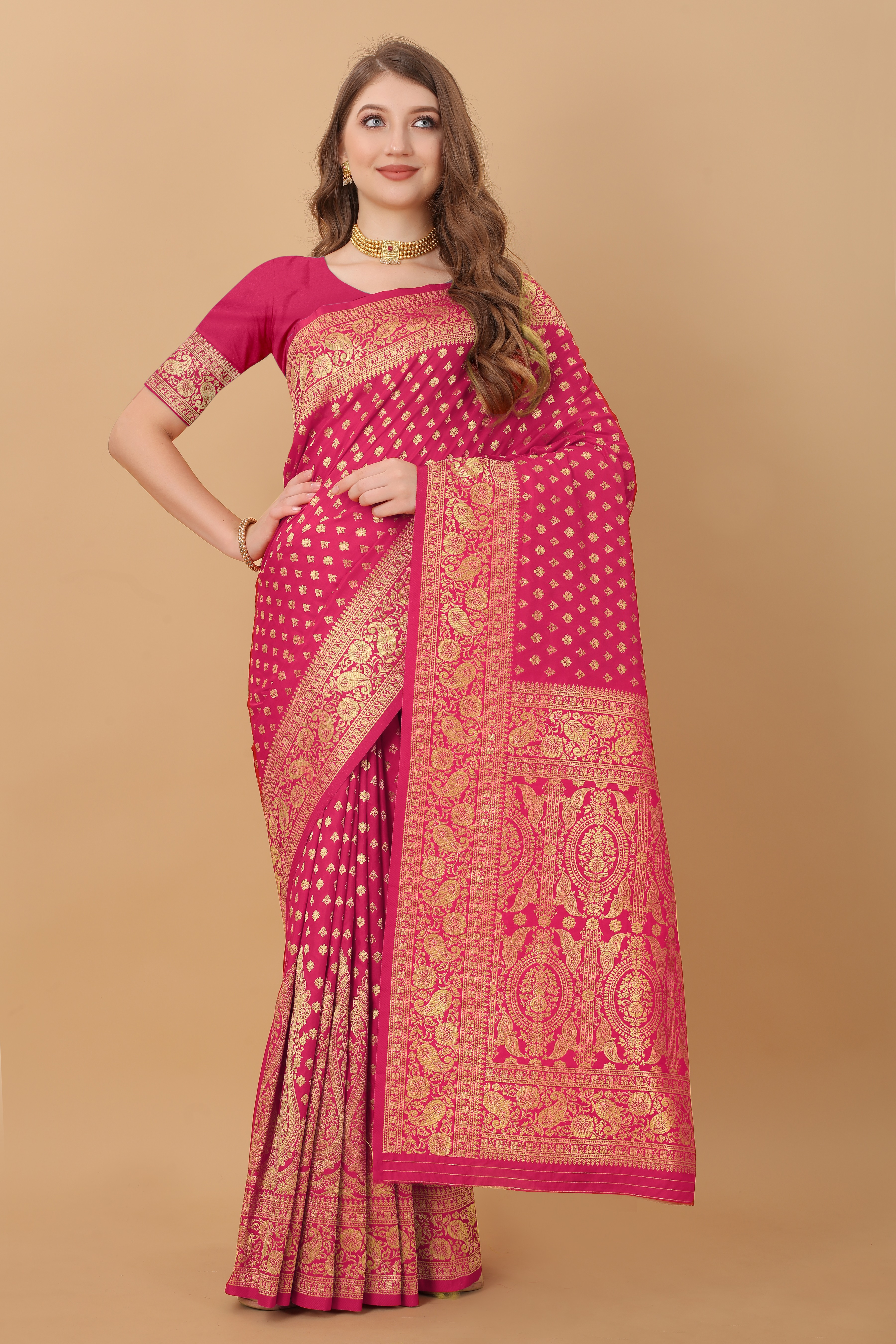 Yavira silk Women's Red Handwoven Silk Blend Saree
