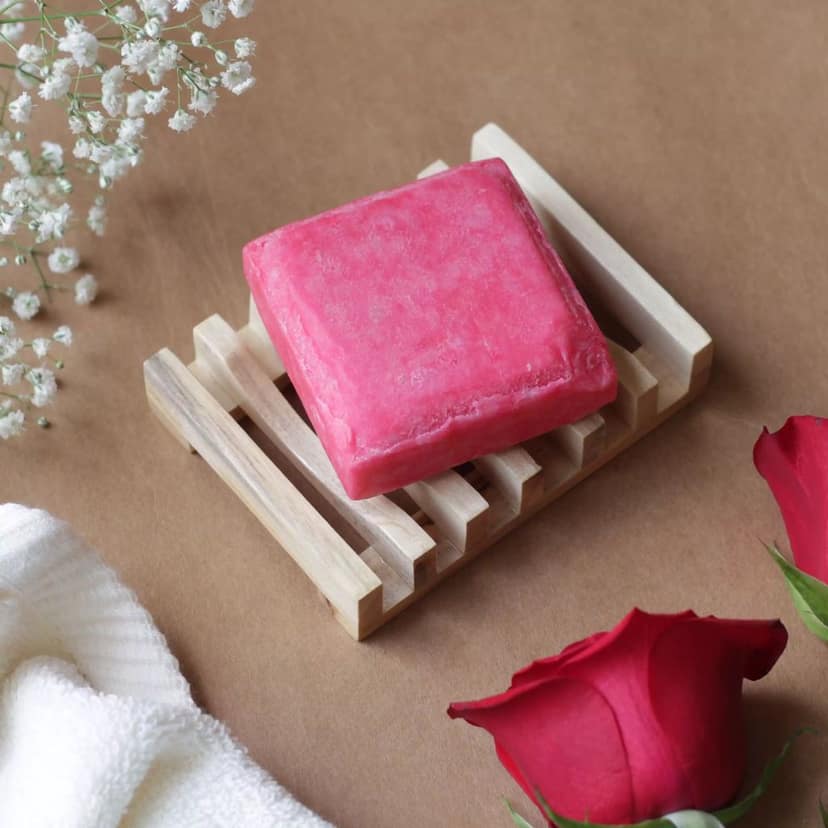 Bare Necessities Crans N’ Roses Hydrating Shampoo Bar for Dry Flaky Scalp view 9