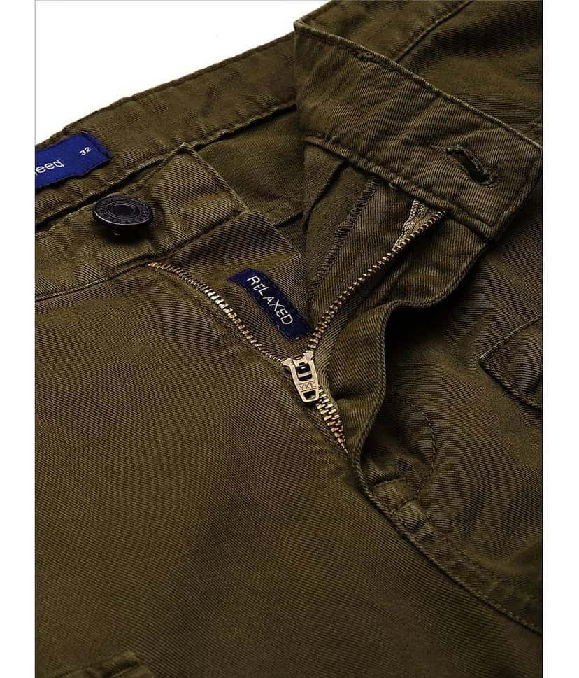 Bene Kleed Men Solid Relaxed Fit Cotton Cargos Trousers view 5