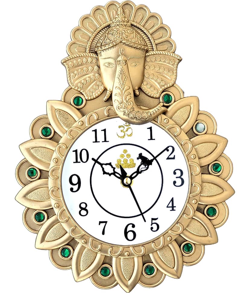 GrabBasket Assymetric Analog Wall Clock