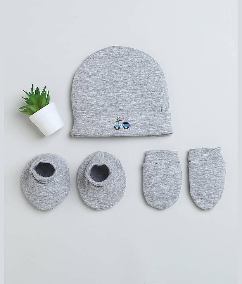 BUMZEE Grey Boys Cotton Cap Mitten Bootie Set Age - 0-3 Months