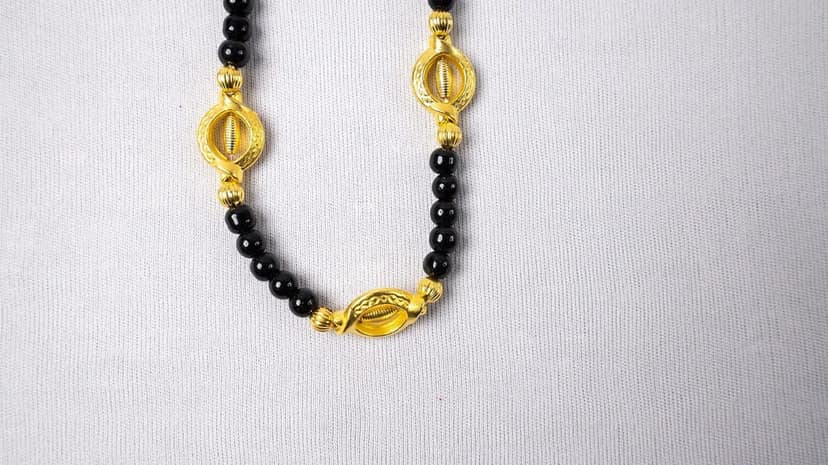 Black Beads Chain view 2