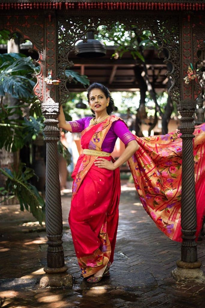 Namita's Favourite~ Handloom Pure Silk Paithani Saree With Beautiful Golden Zari Floral Border view 2