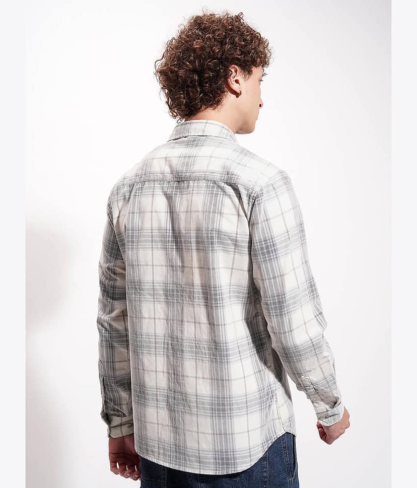 Highlander Cotton Blend Slim Fit Checks Full Sleeves Men's Casual Shirt - Grey ( Pack of 1 ) view 3