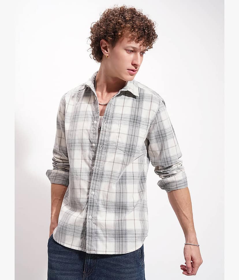 Highlander Cotton Blend Slim Fit Checks Full Sleeves Men's Casual Shirt - Grey ( Pack of 1 ) view 4