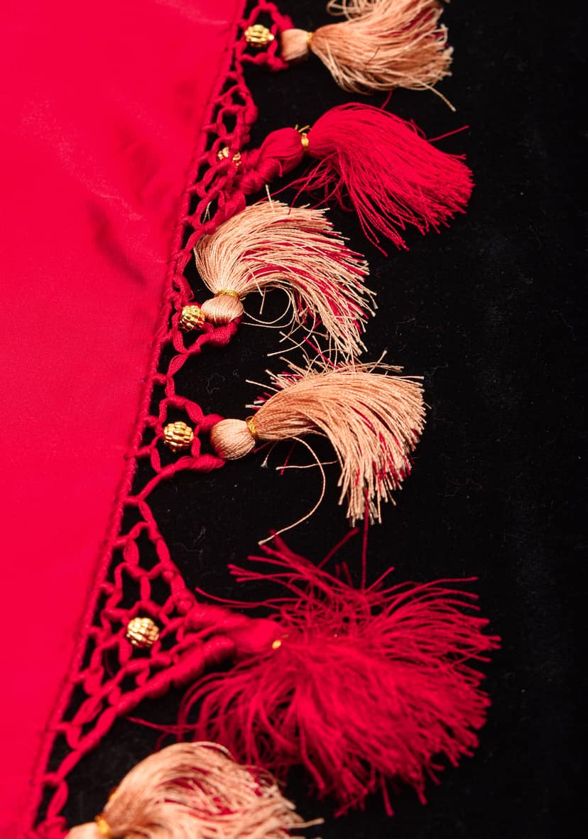 Pre-order Red Banarasi Mashru Silk Saree with Damask Buttas and Zari Border | SILK MARK CERTIFIED view 8